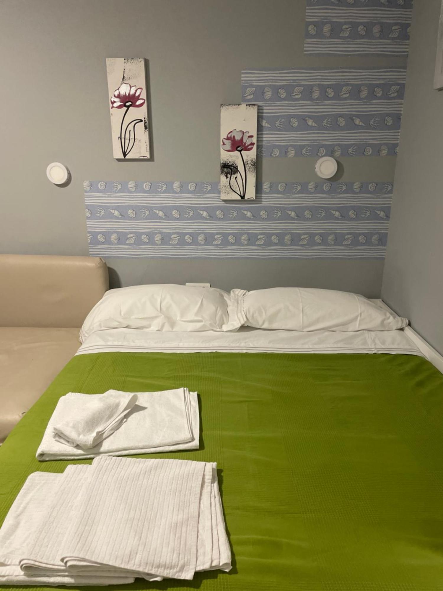 Benalmadena ,Apartamento-Estudio Primera Linea De Playa Extérieur photo