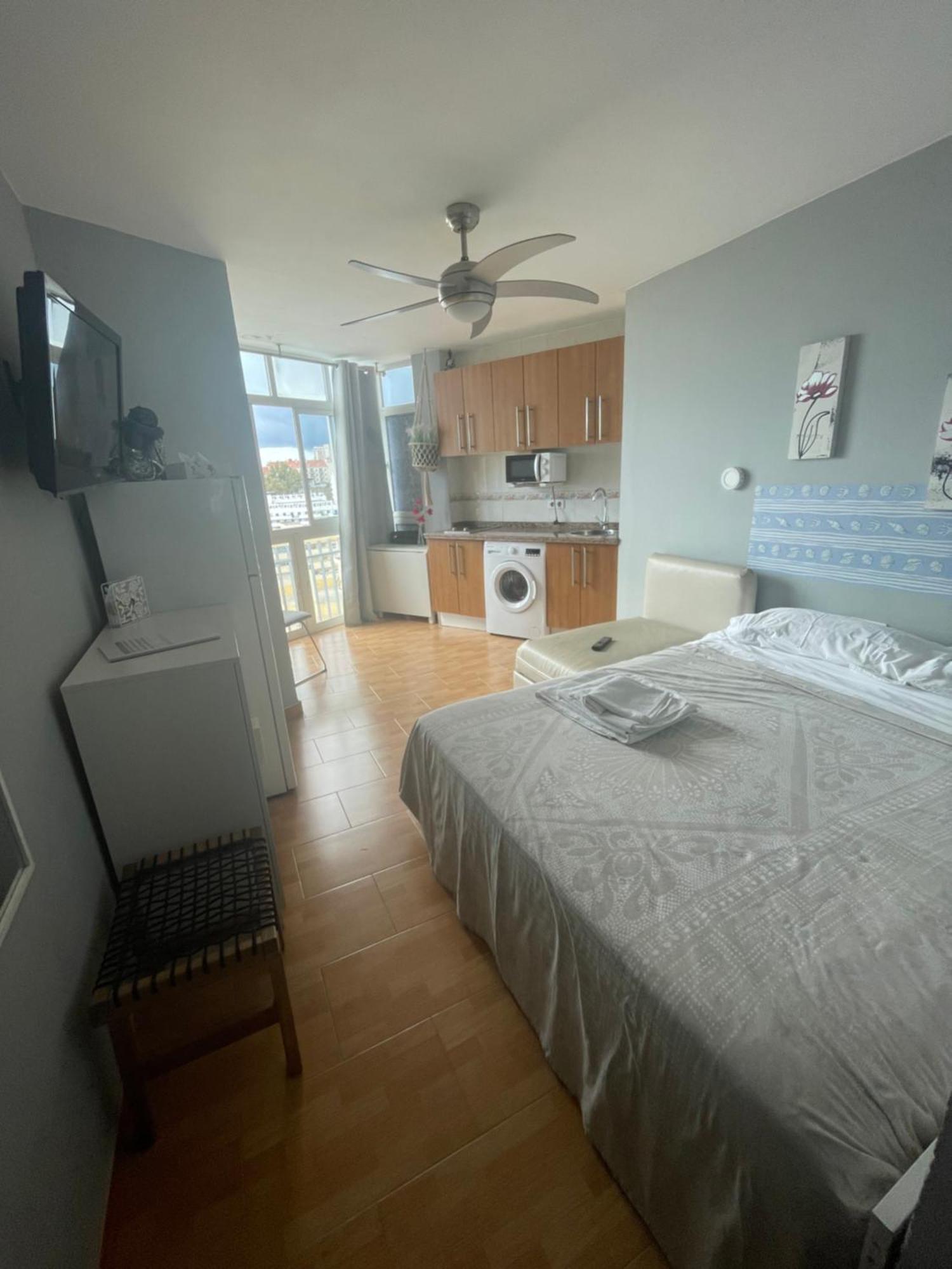Benalmadena ,Apartamento-Estudio Primera Linea De Playa Extérieur photo